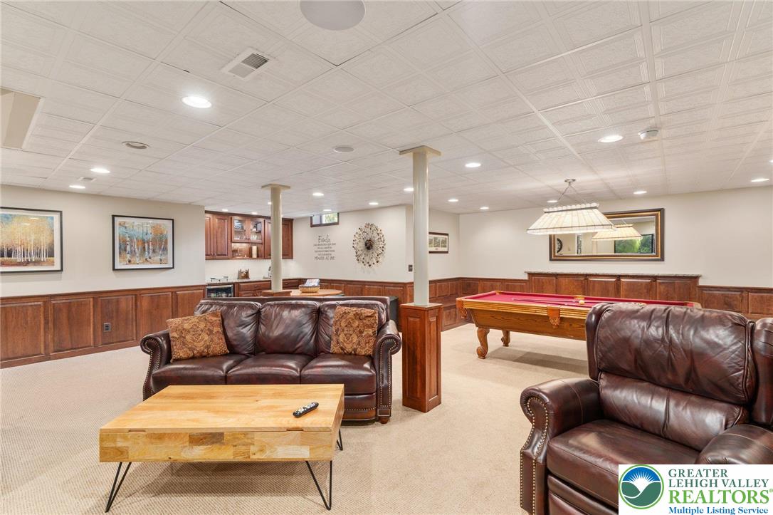 6480 Sweetbriar Lane