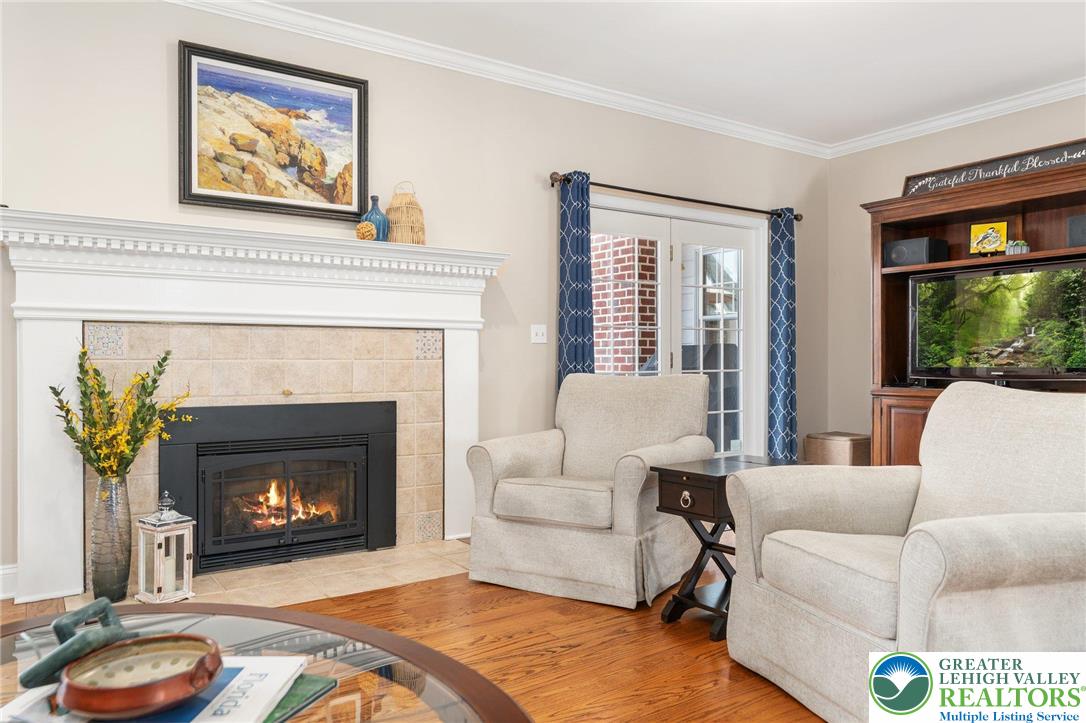 6480 Sweetbriar Lane