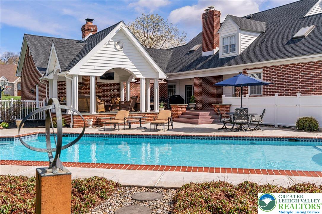 6480 Sweetbriar Lane