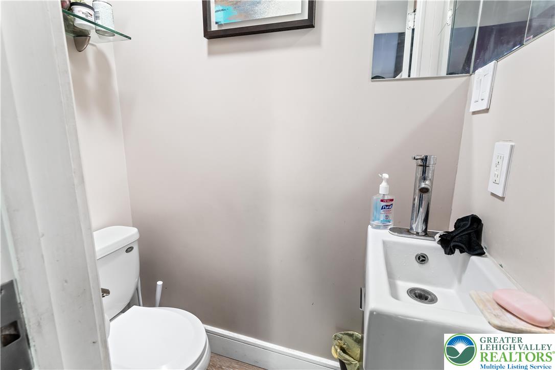 14 Middle Village Way