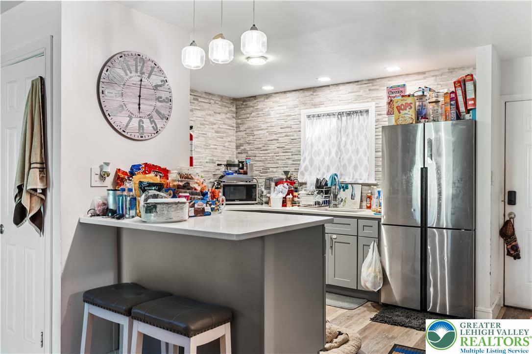 14 Middle Village Way