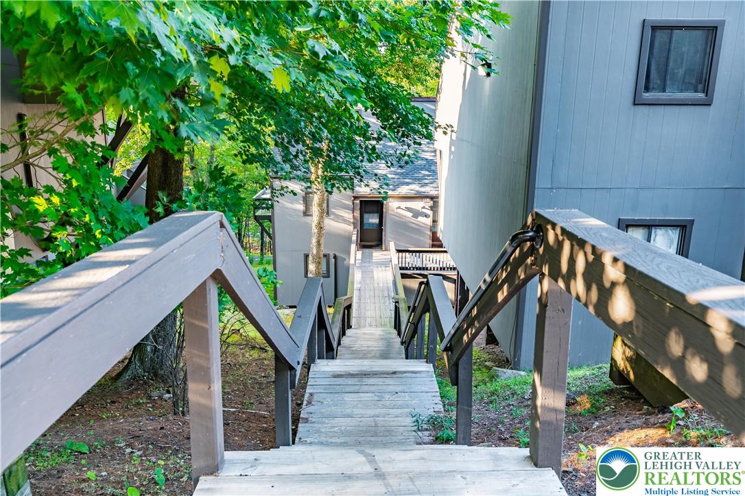 14 Middle Village Way