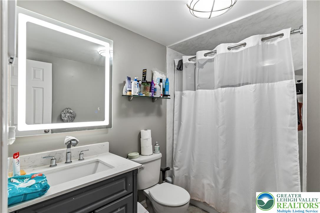 14 Middle Village Way