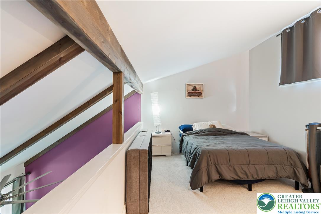 14 Middle Village Way