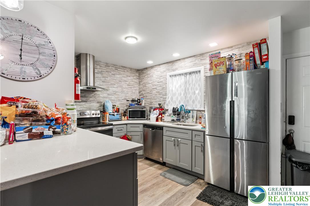 14 Middle Village Way