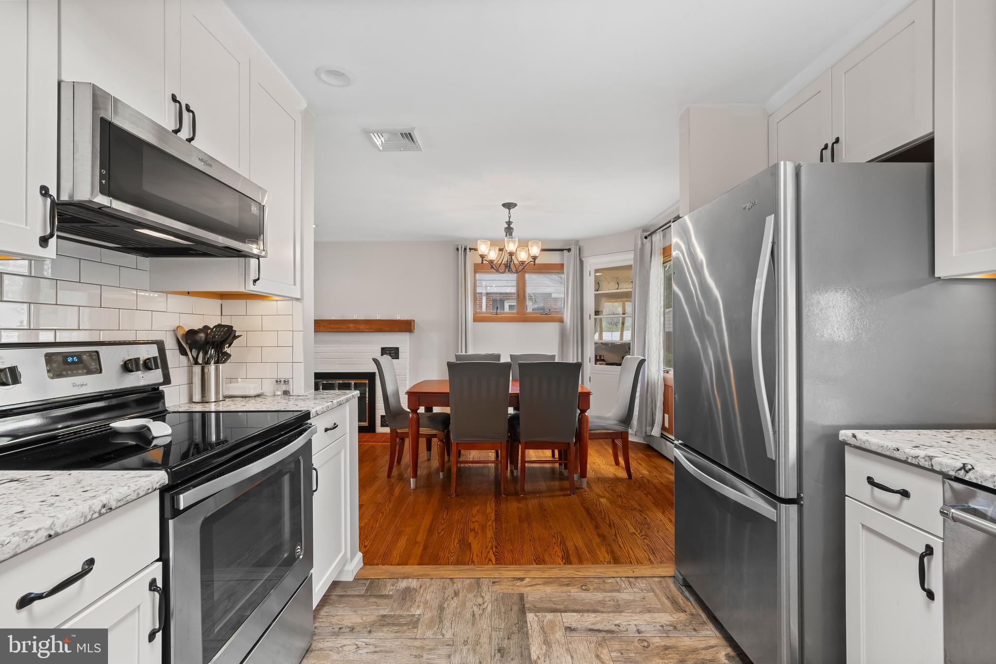 300 S 9TH STREET