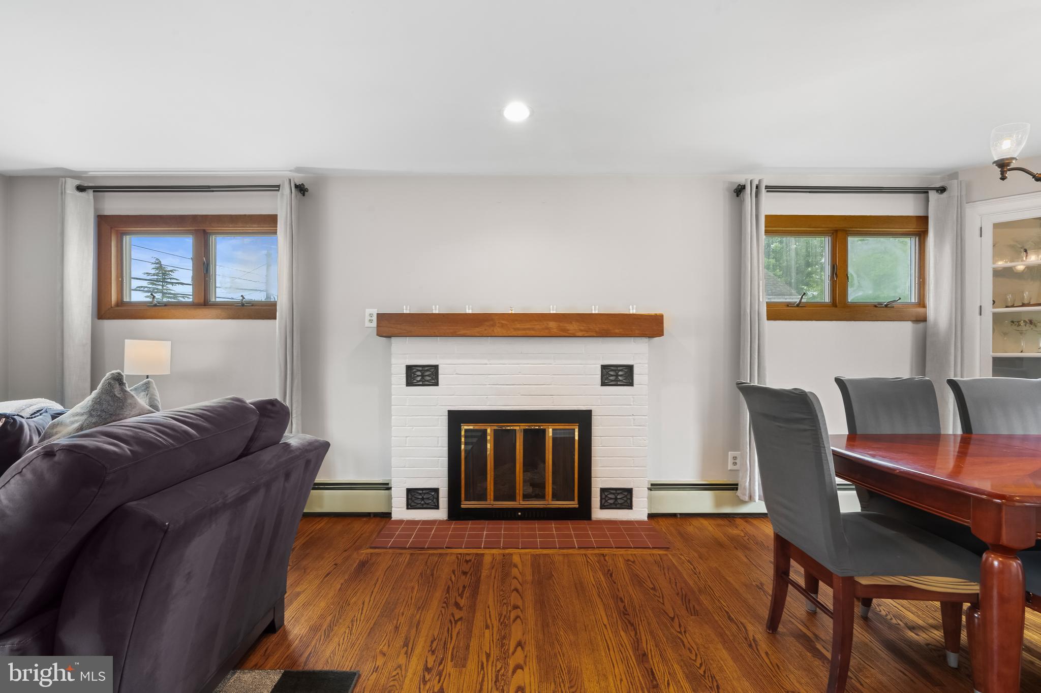 300 S 9TH STREET