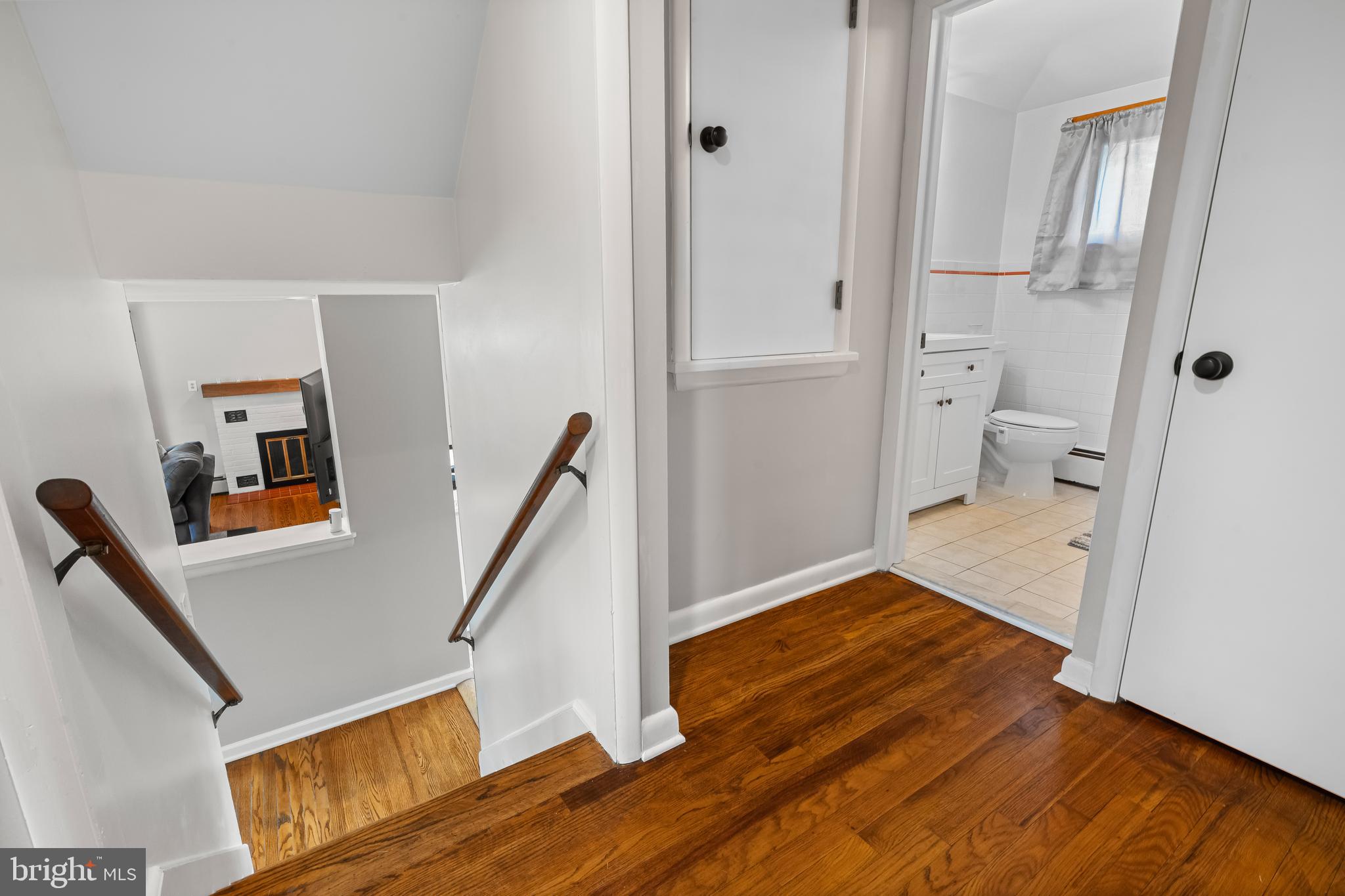 300 S 9TH STREET