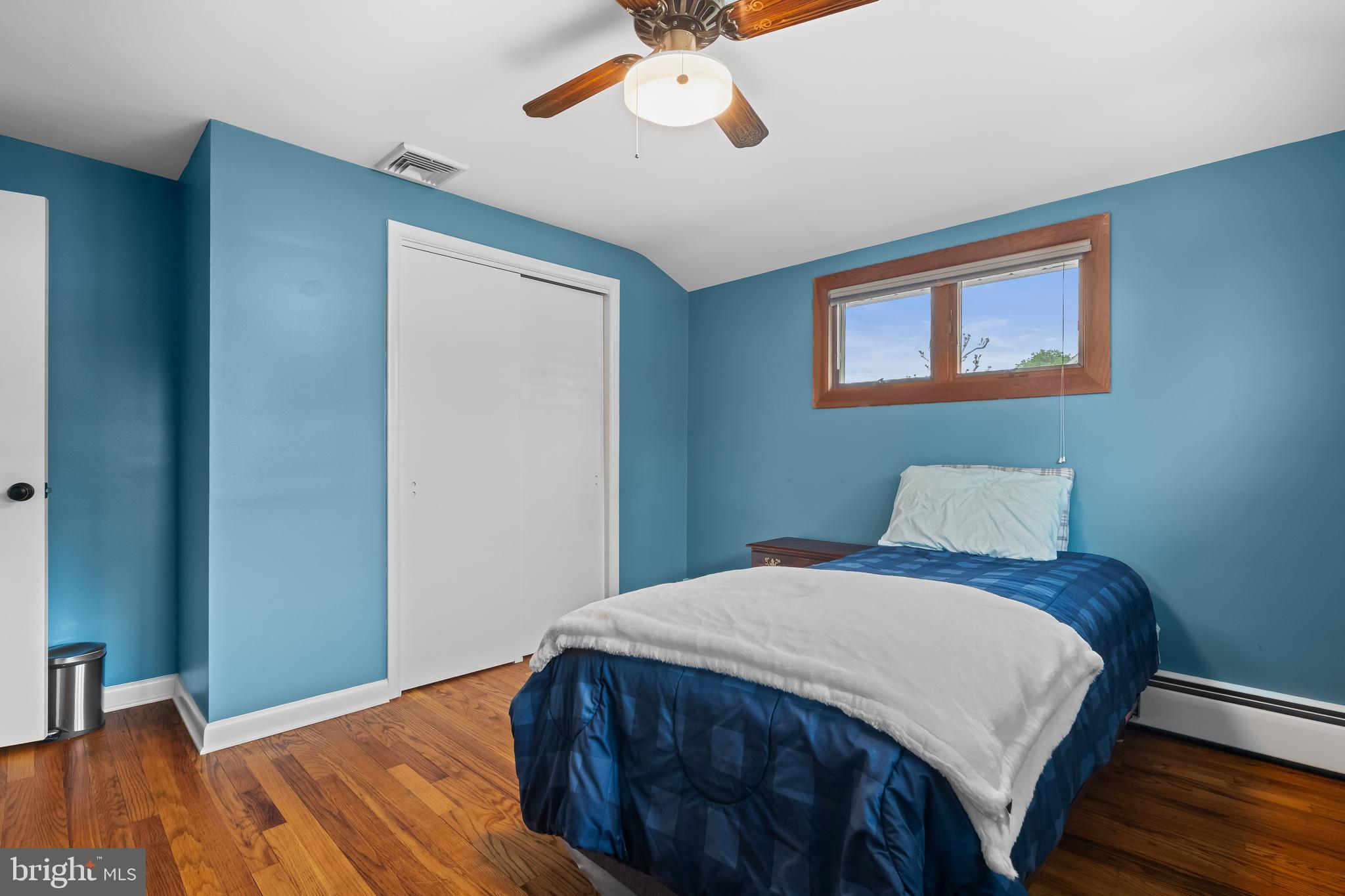 300 S 9TH STREET