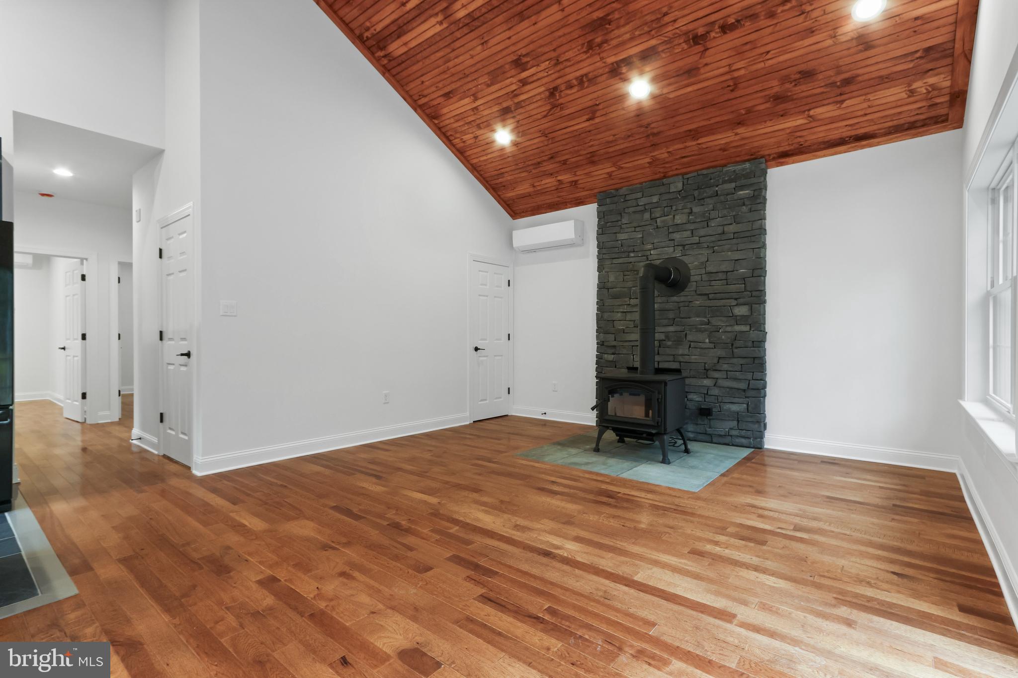 77 PARKER TRAIL