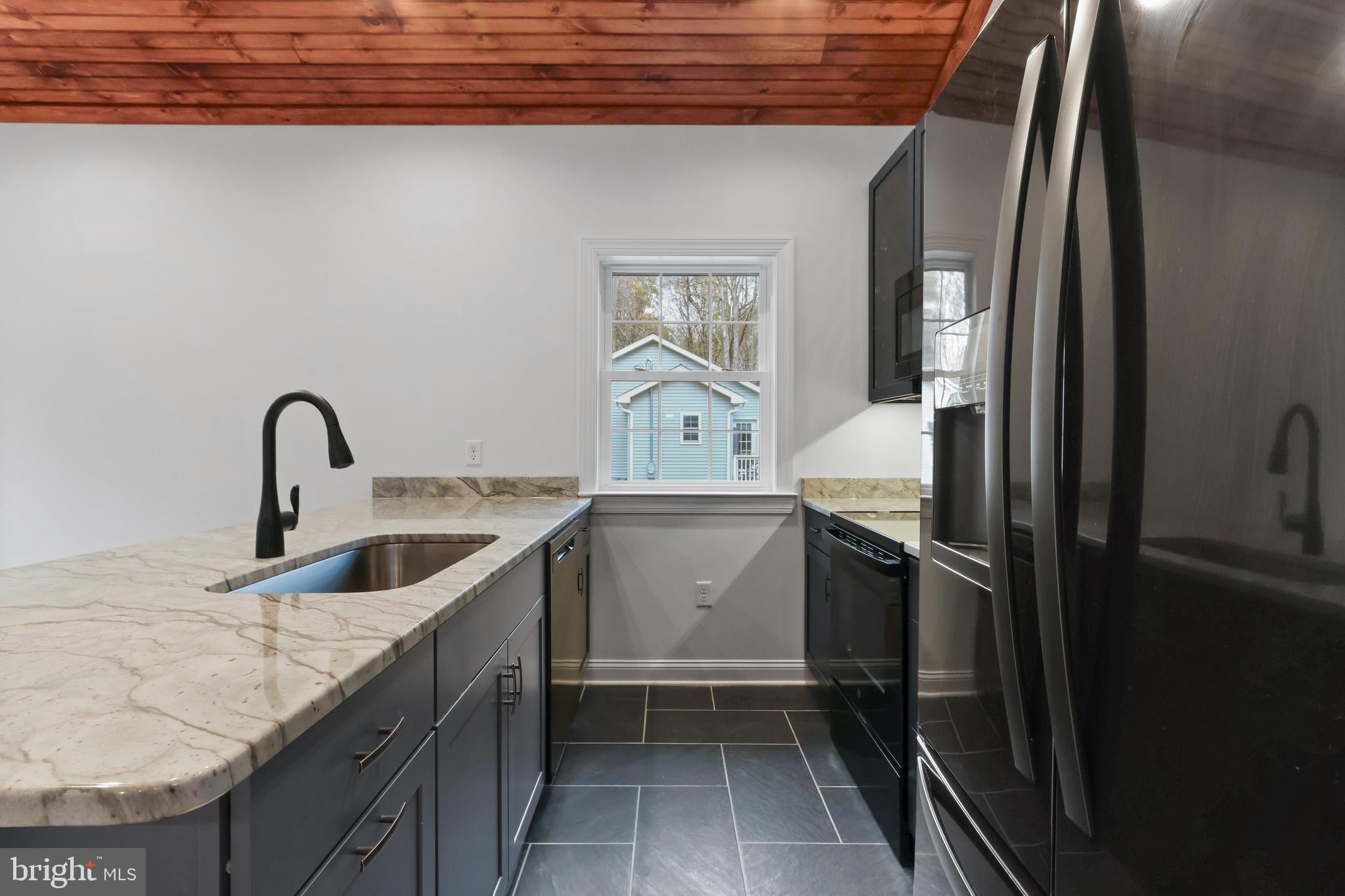 77 PARKER TRAIL