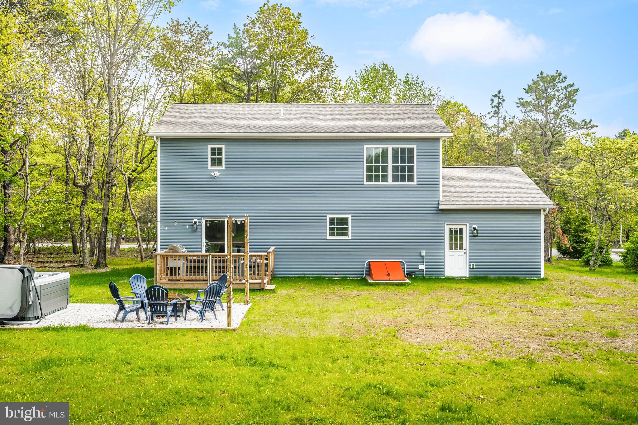 192 PETRARCH TRAIL