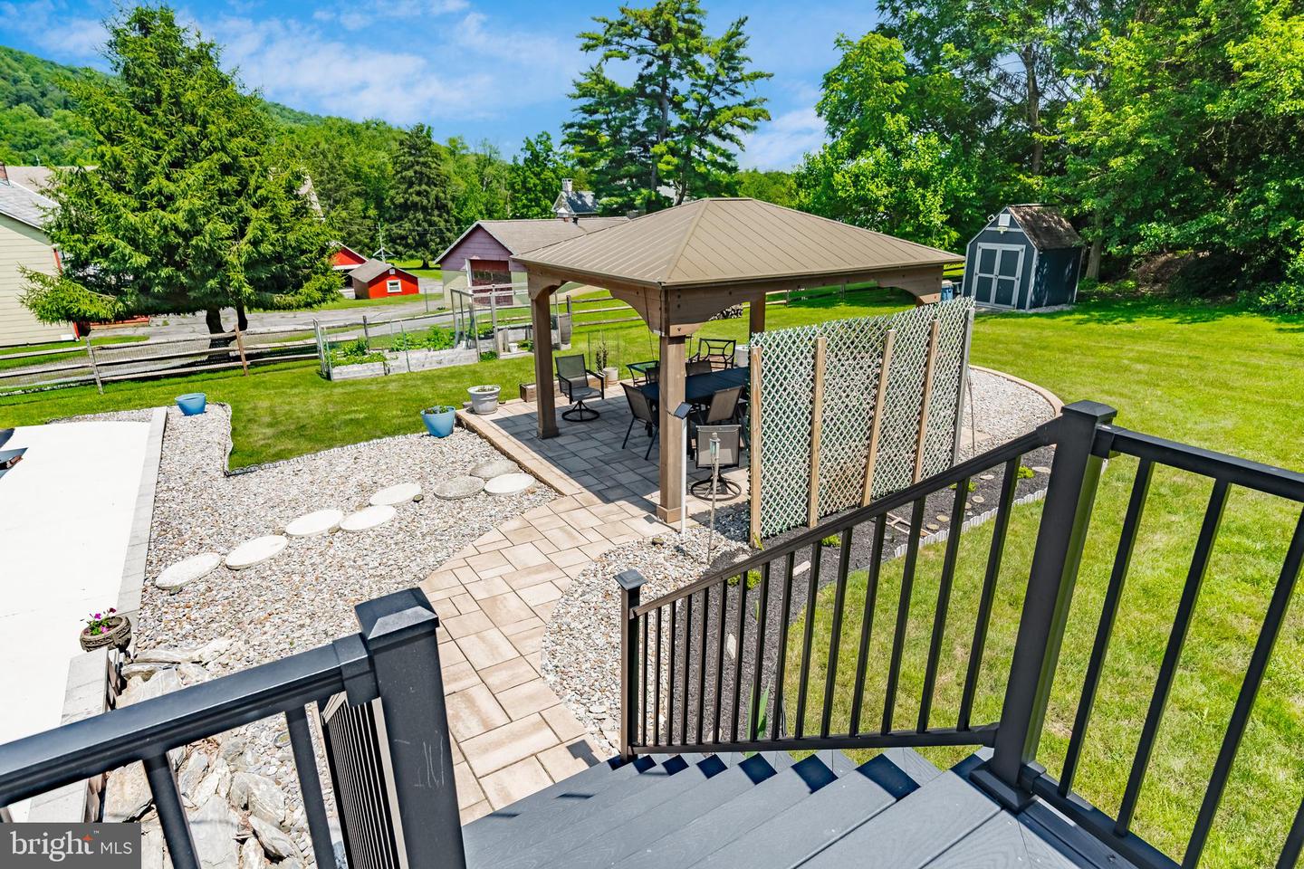 3788 Barberry Rd
