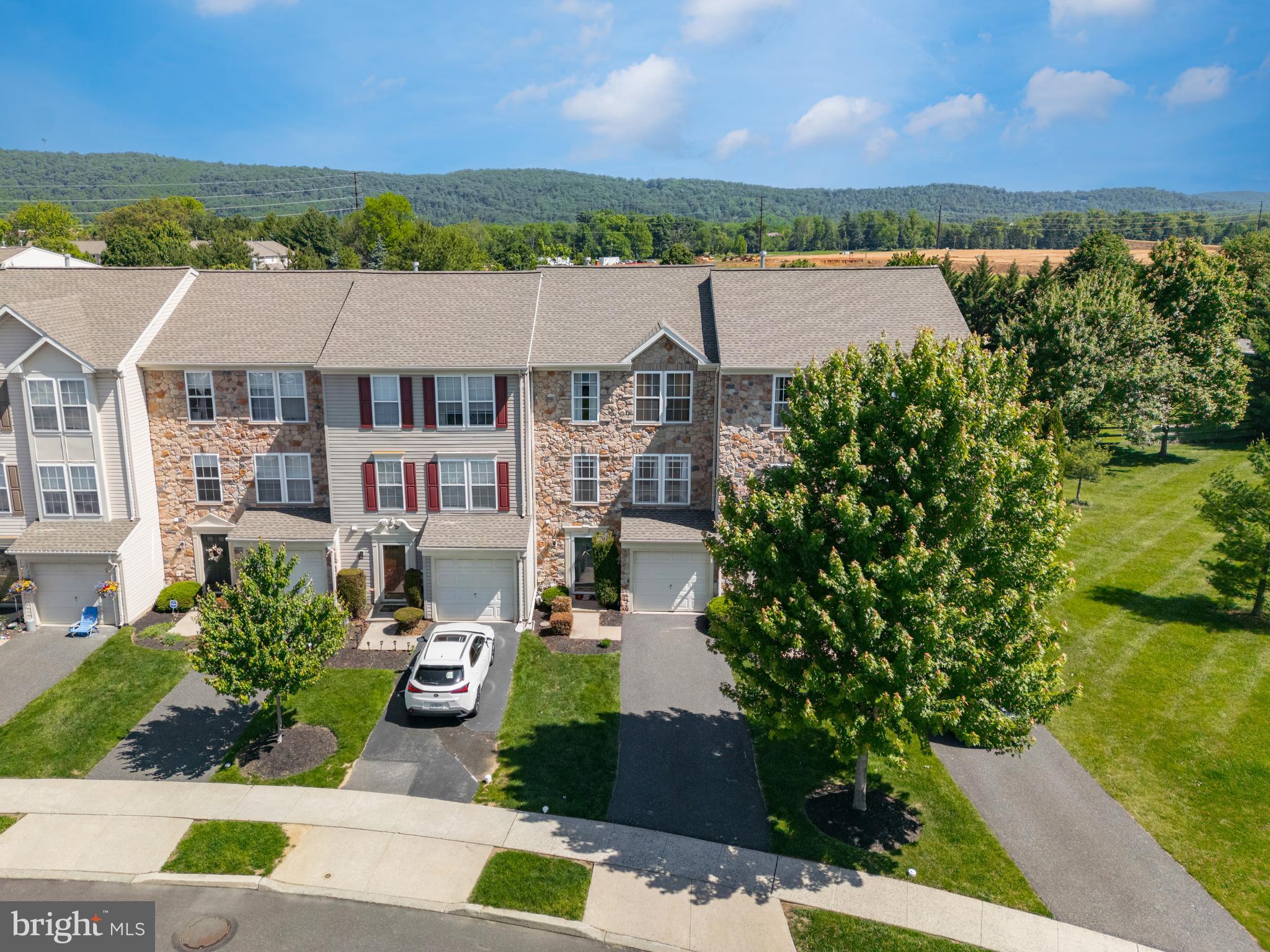 4079 HUCKLEBERRY DRIVE