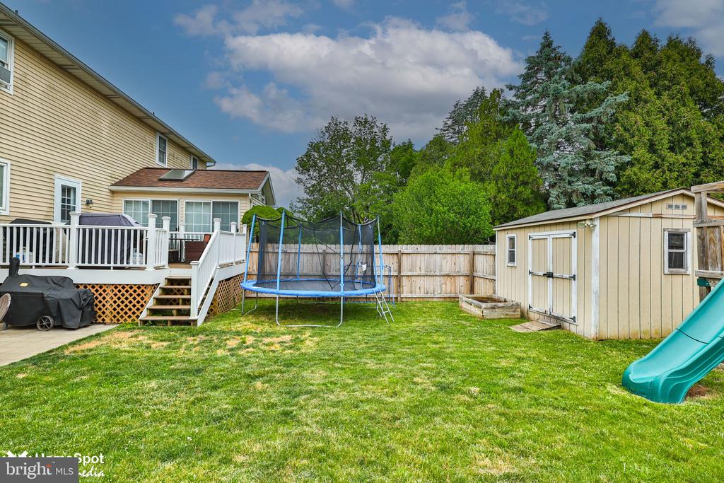 411 E OXFORD STREET