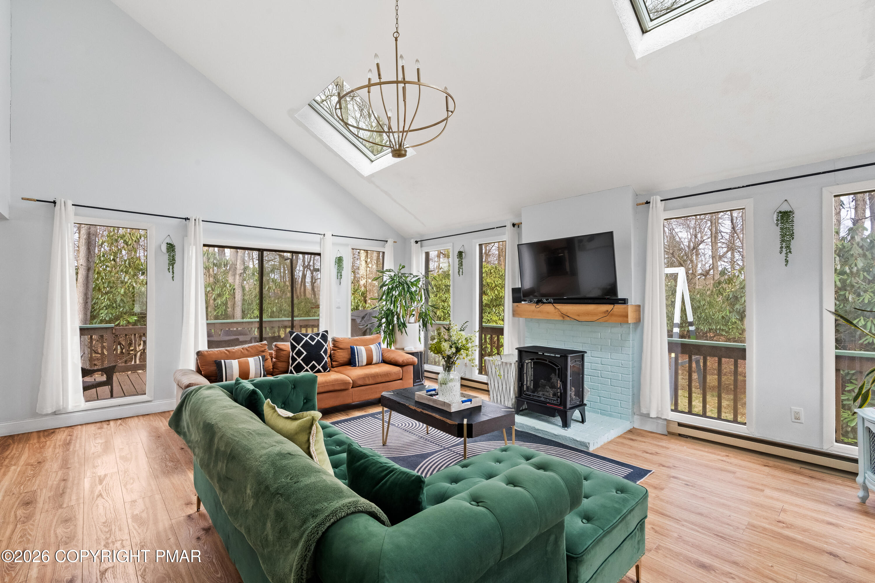 112 Crazy Horse Court