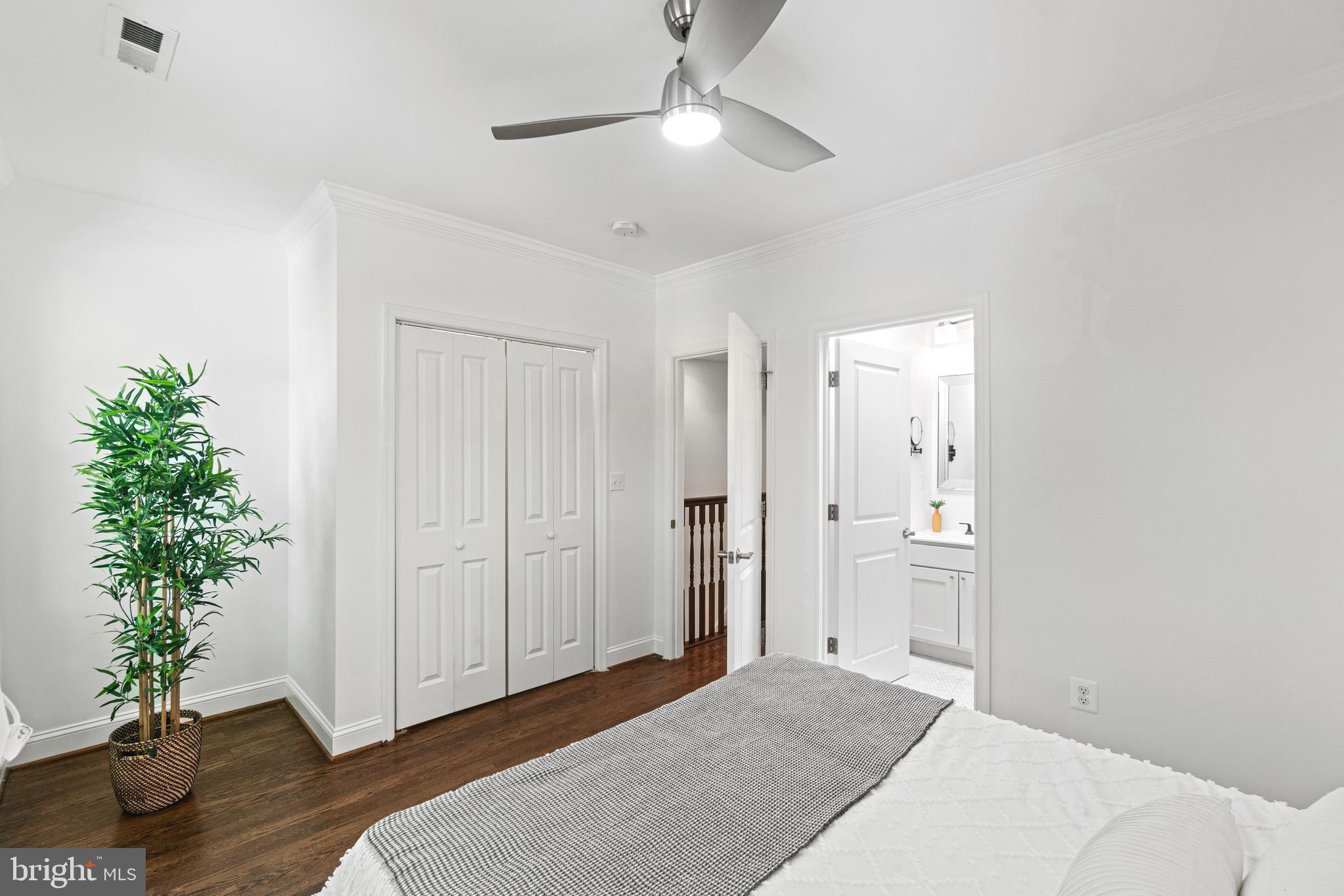 1113 Owen Pl NE