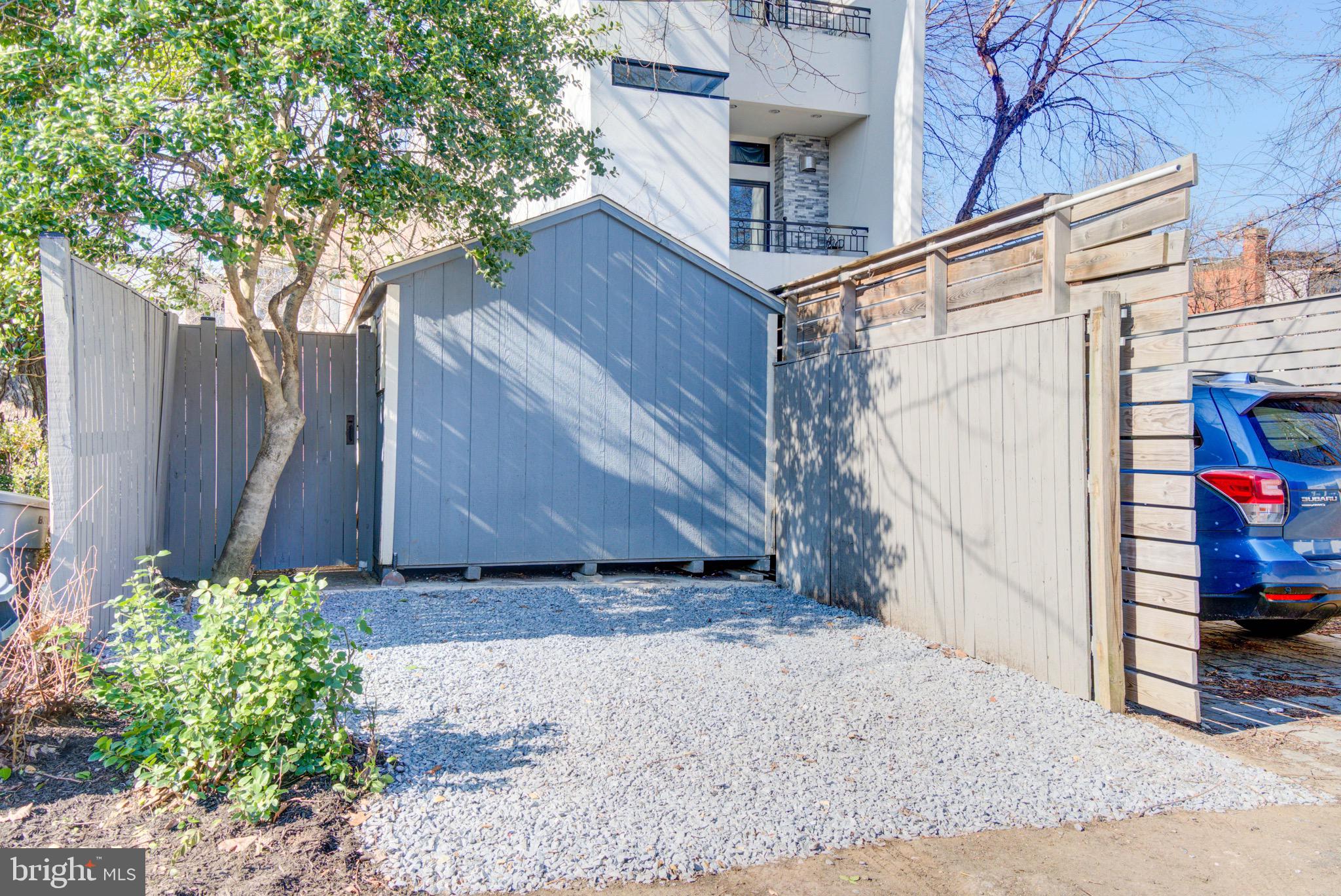 244 14th St SE