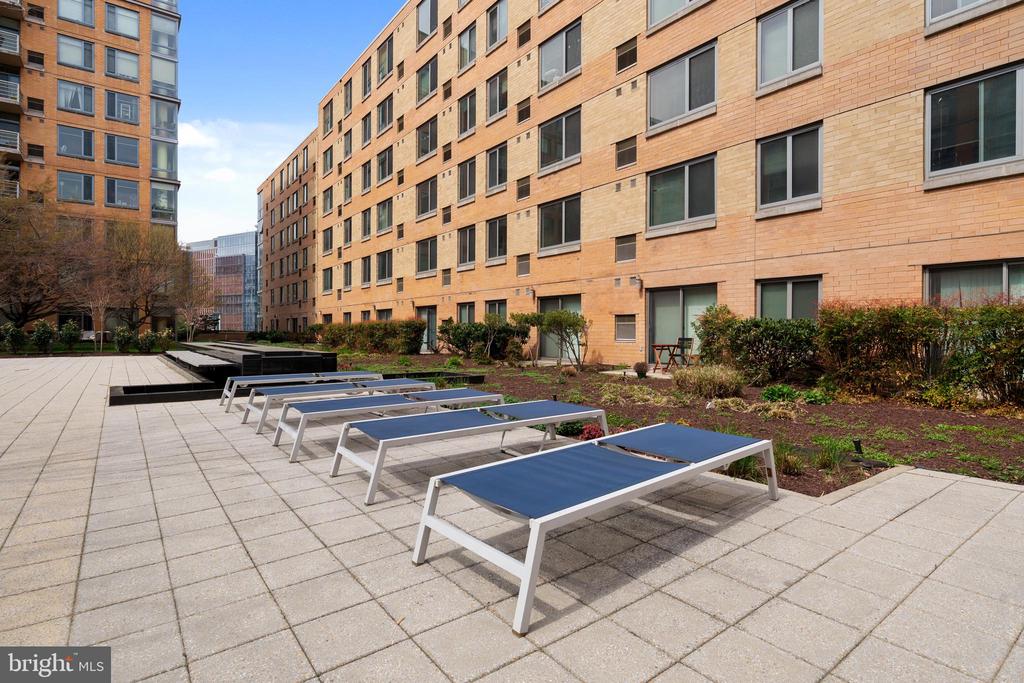 475 K St NW #709