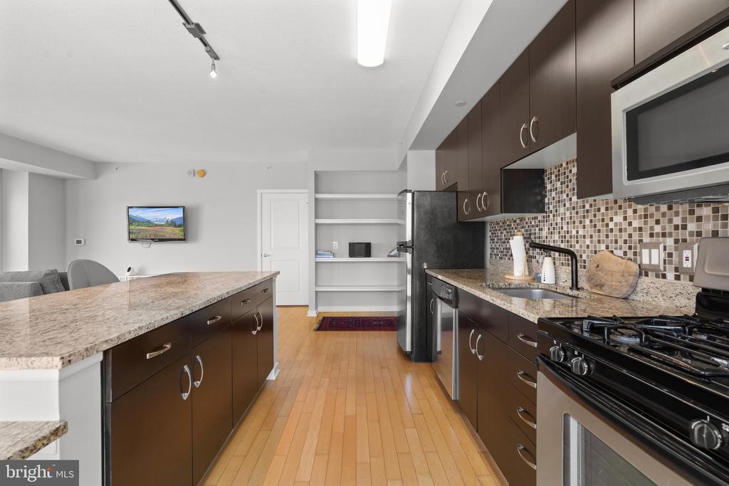 475 K St NW #709