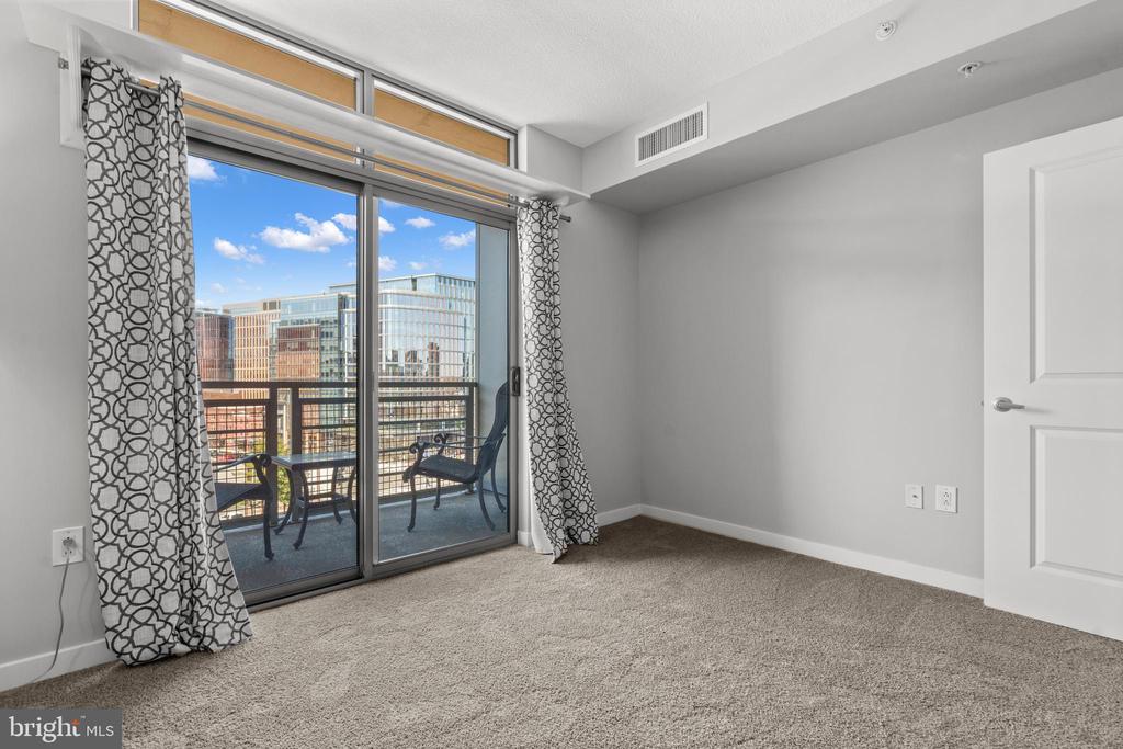 475 K St NW #709
