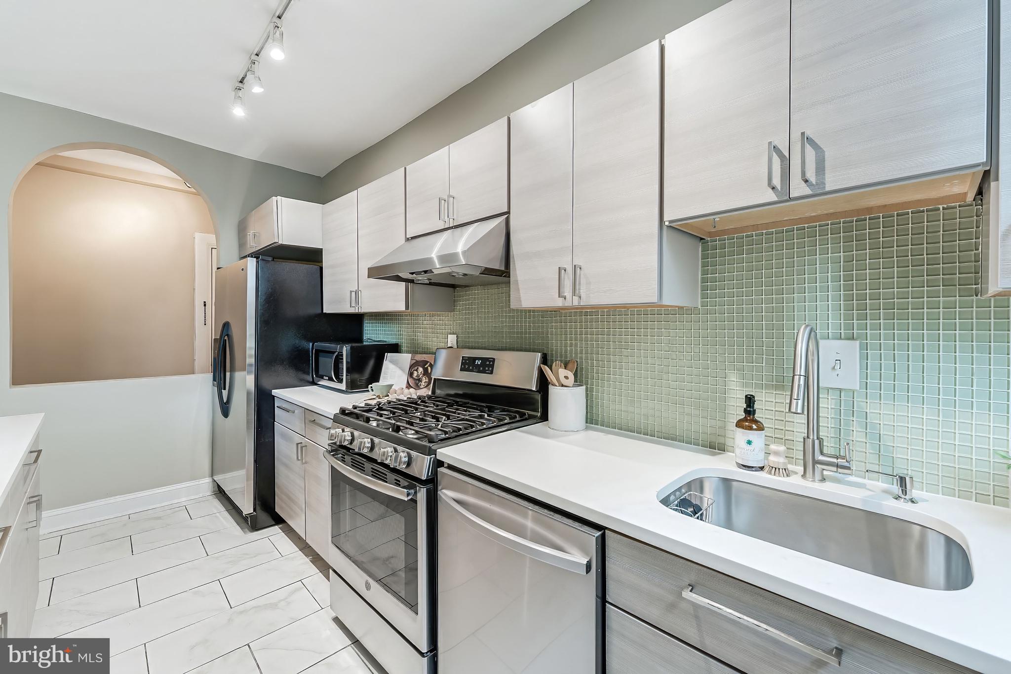 4120 14TH STREET NW 22