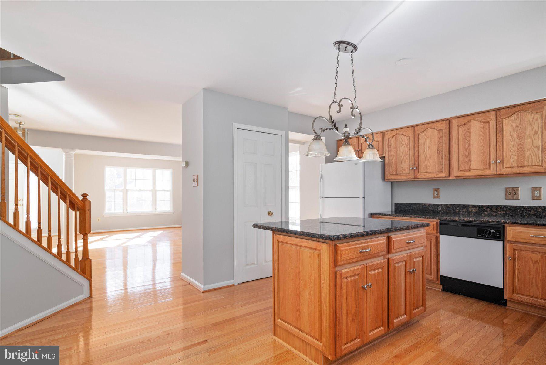 1202 Jewelweed PATH