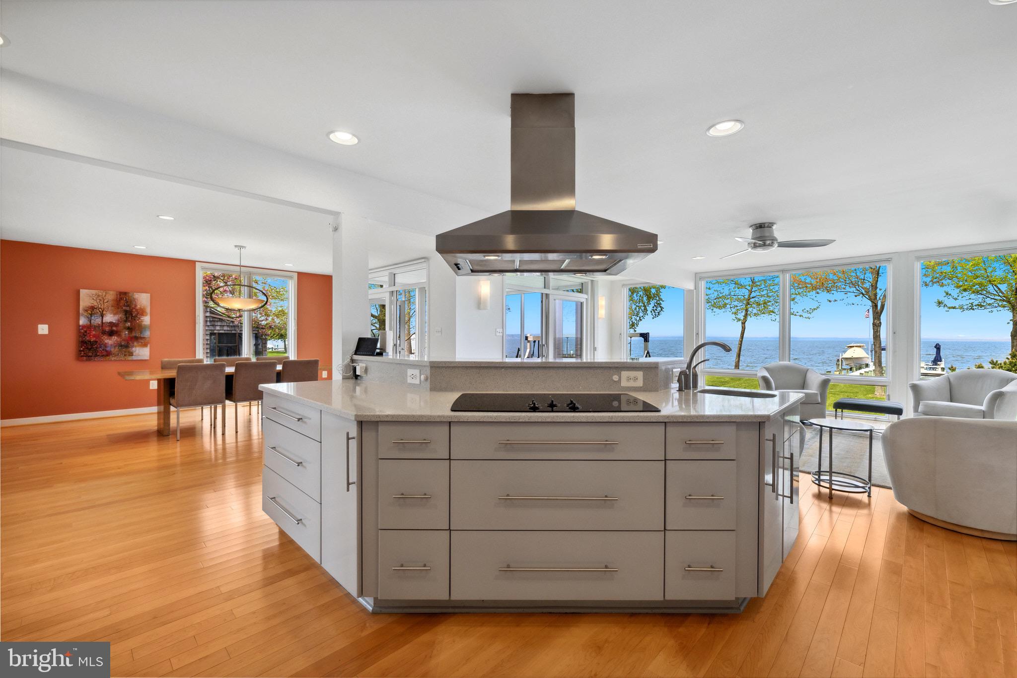 750 Bay Front Ave