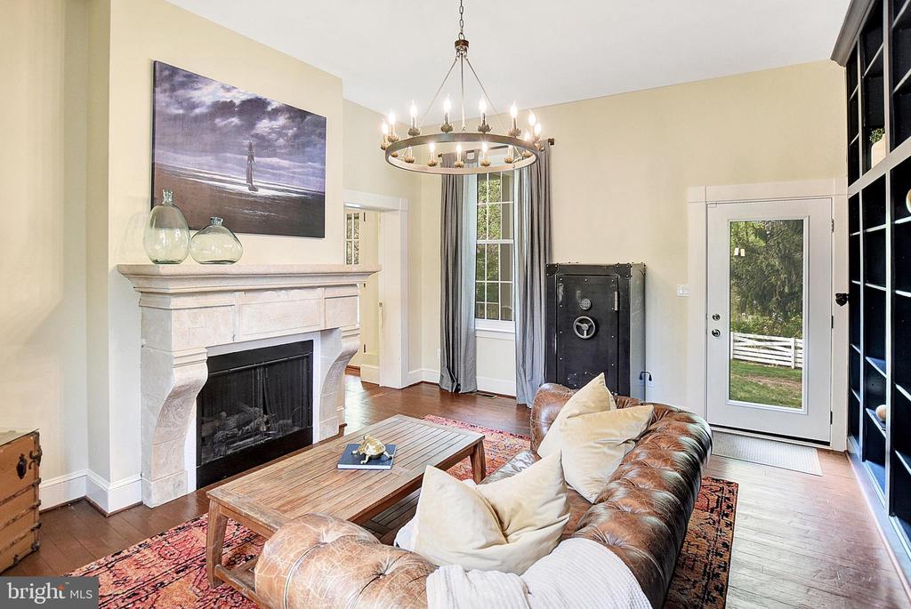 4566 Solomons Island Rd