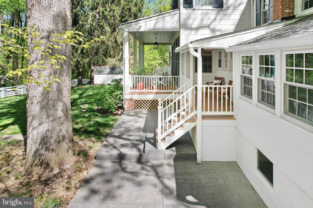 4566 Solomons Island Rd