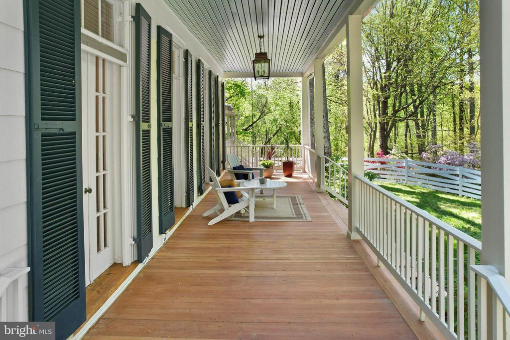 4566 Solomons Island Rd