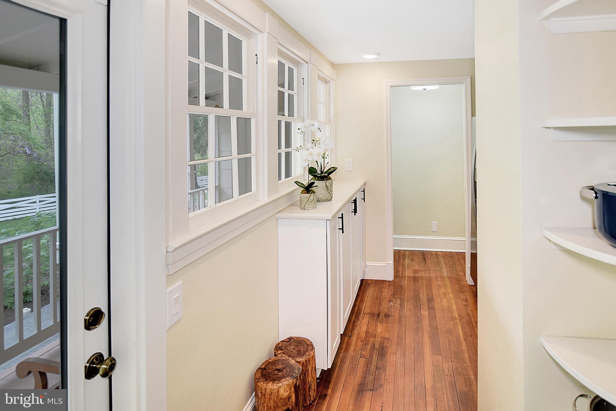 4566 Solomons Island Rd
