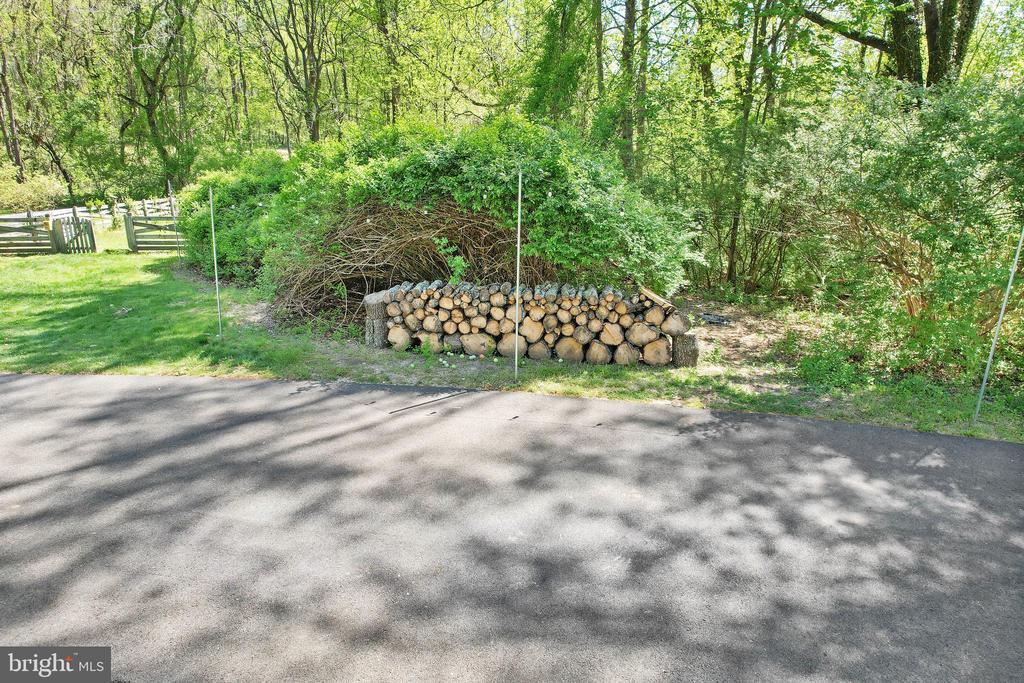 4566 Solomons Island Rd