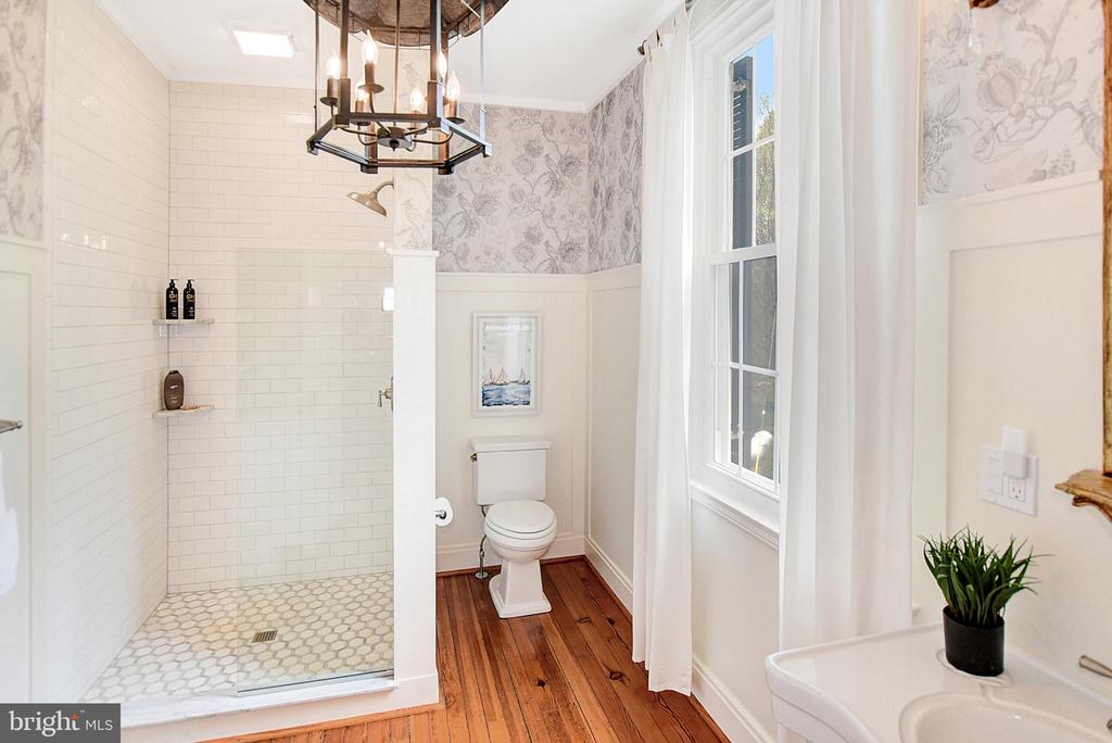 4566 Solomons Island Rd
