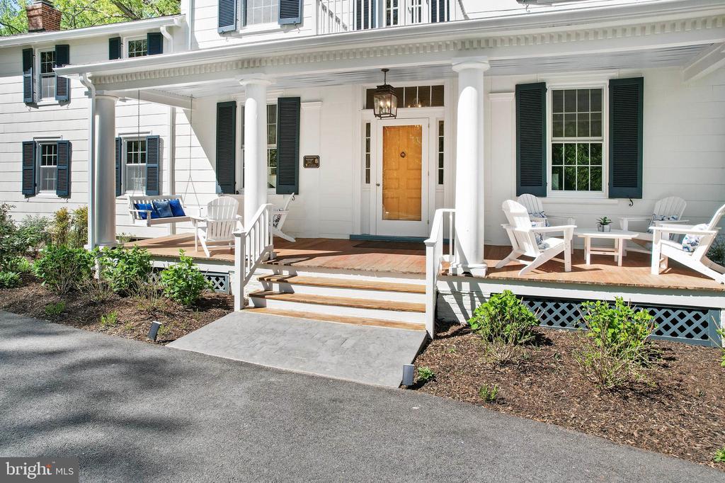 4566 Solomons Island Rd