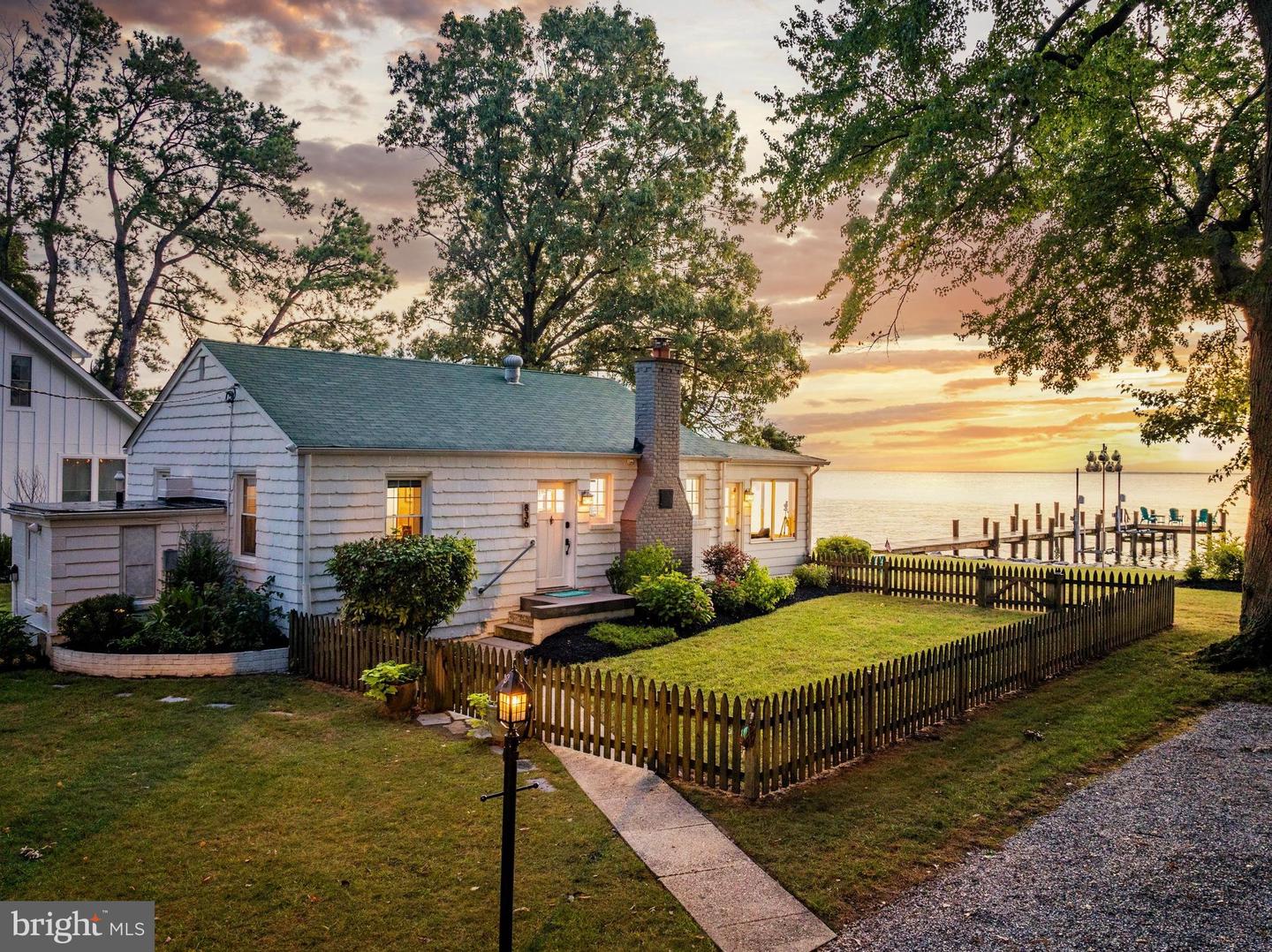 836 Bay Front Ave