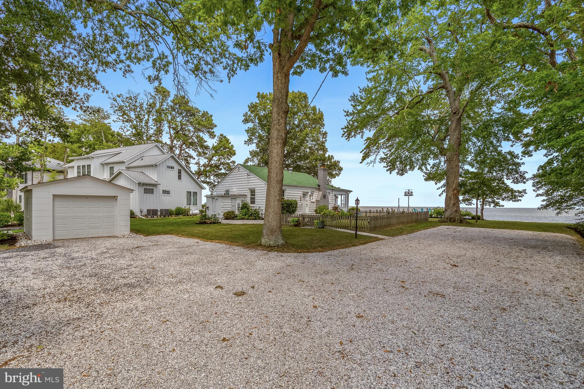 836 Bay Front Ave