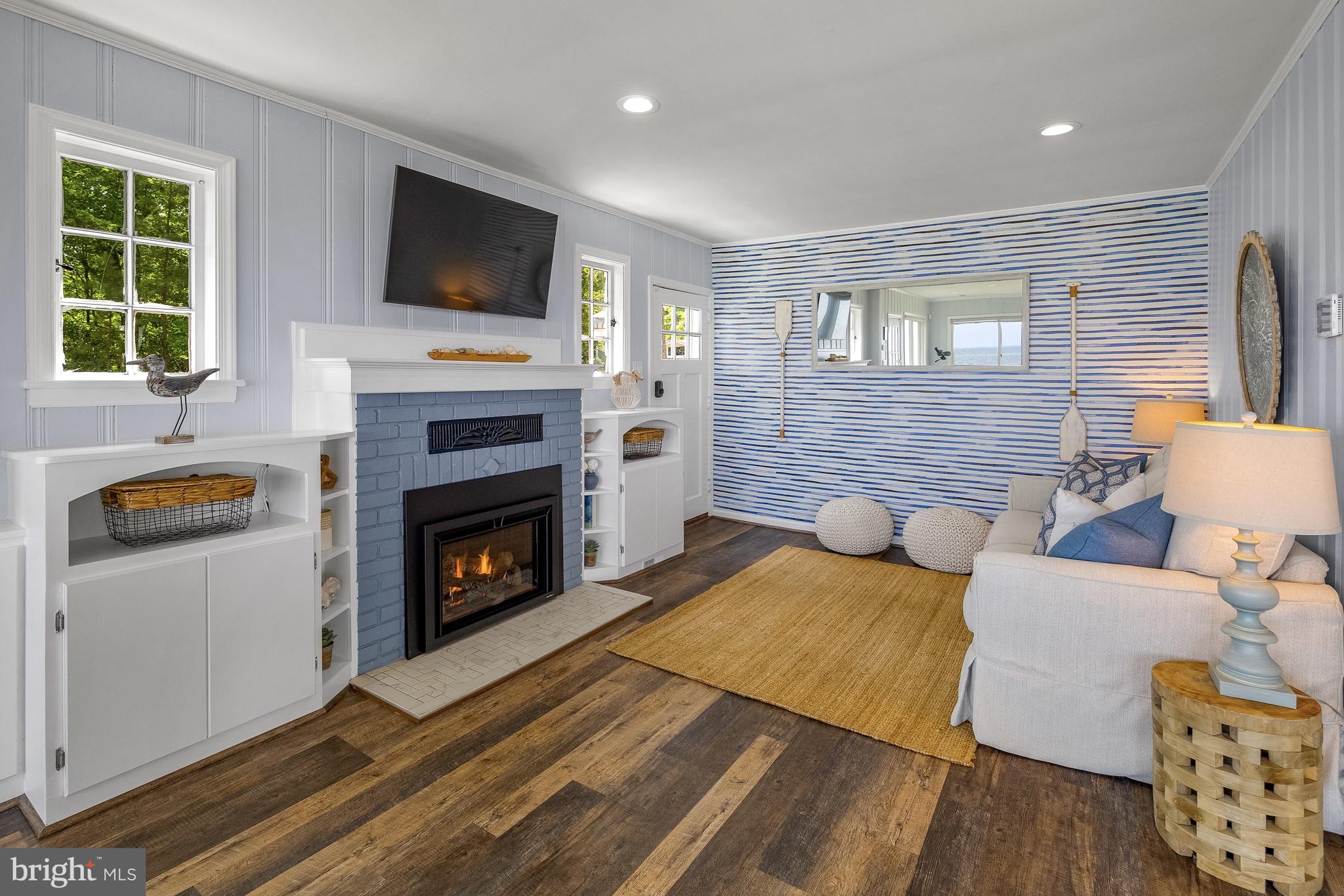 836 Bay Front Ave