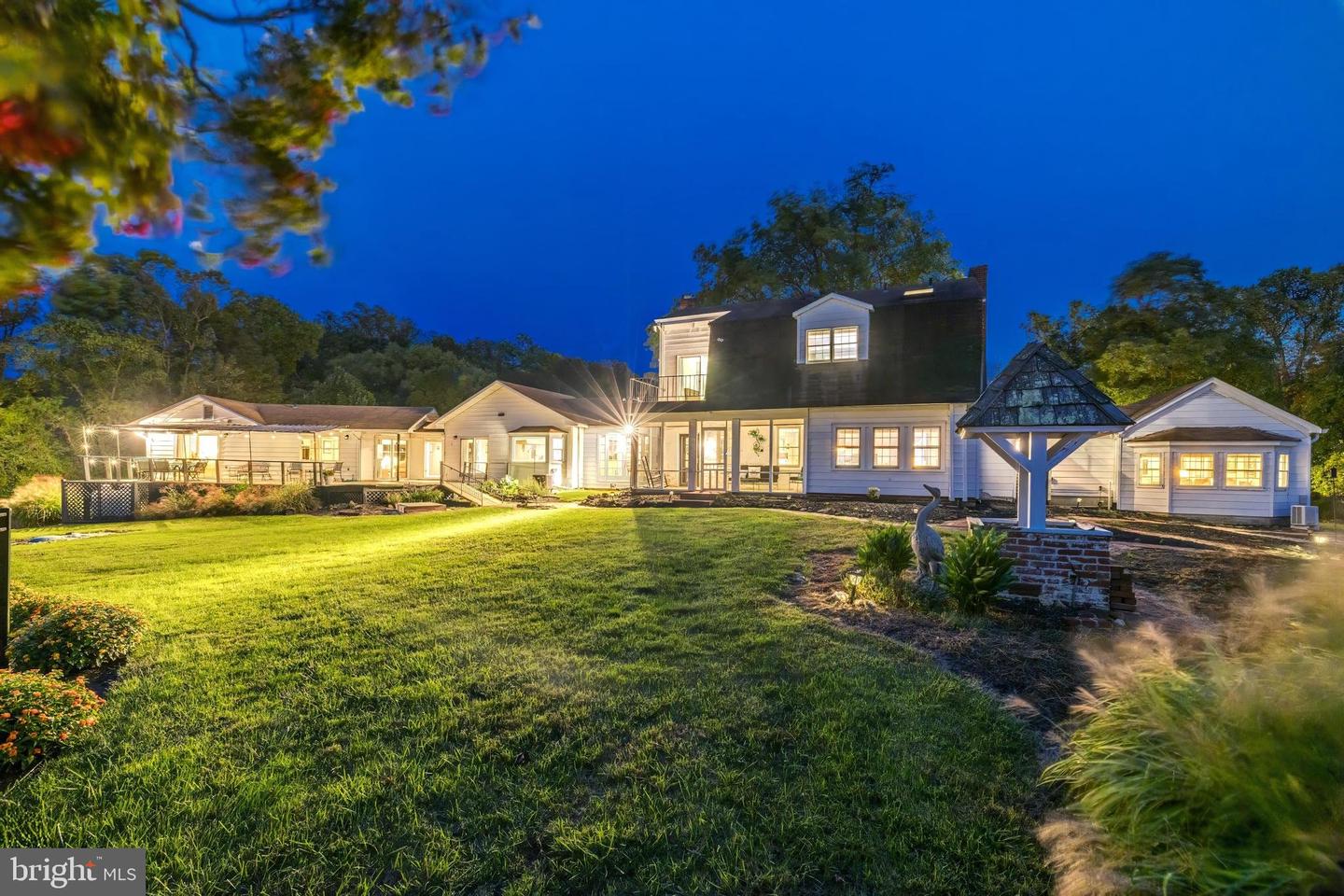 1201 Dixona Dr