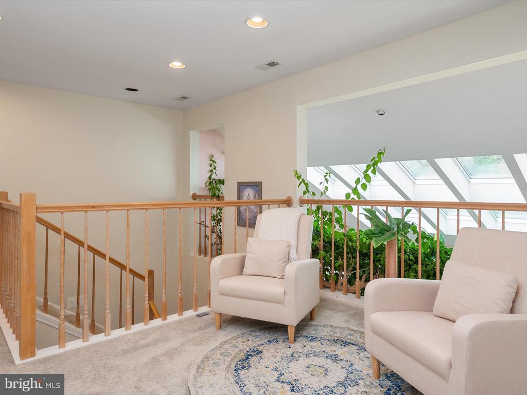 1011 Landon Ln
