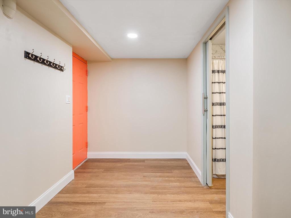 1011 Landon Ln