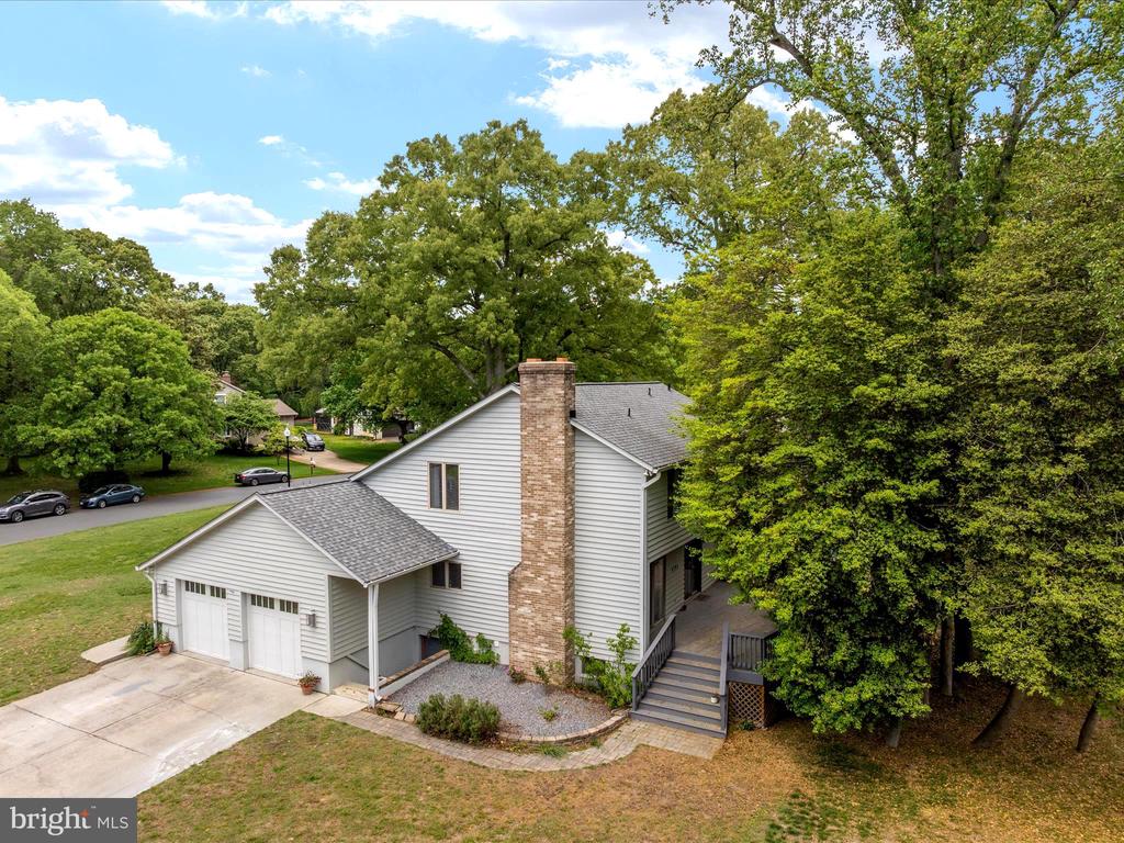 1011 Landon Ln