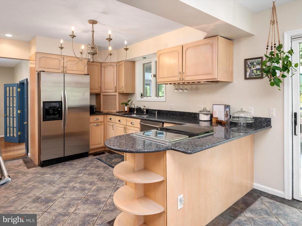 1011 Landon Ln
