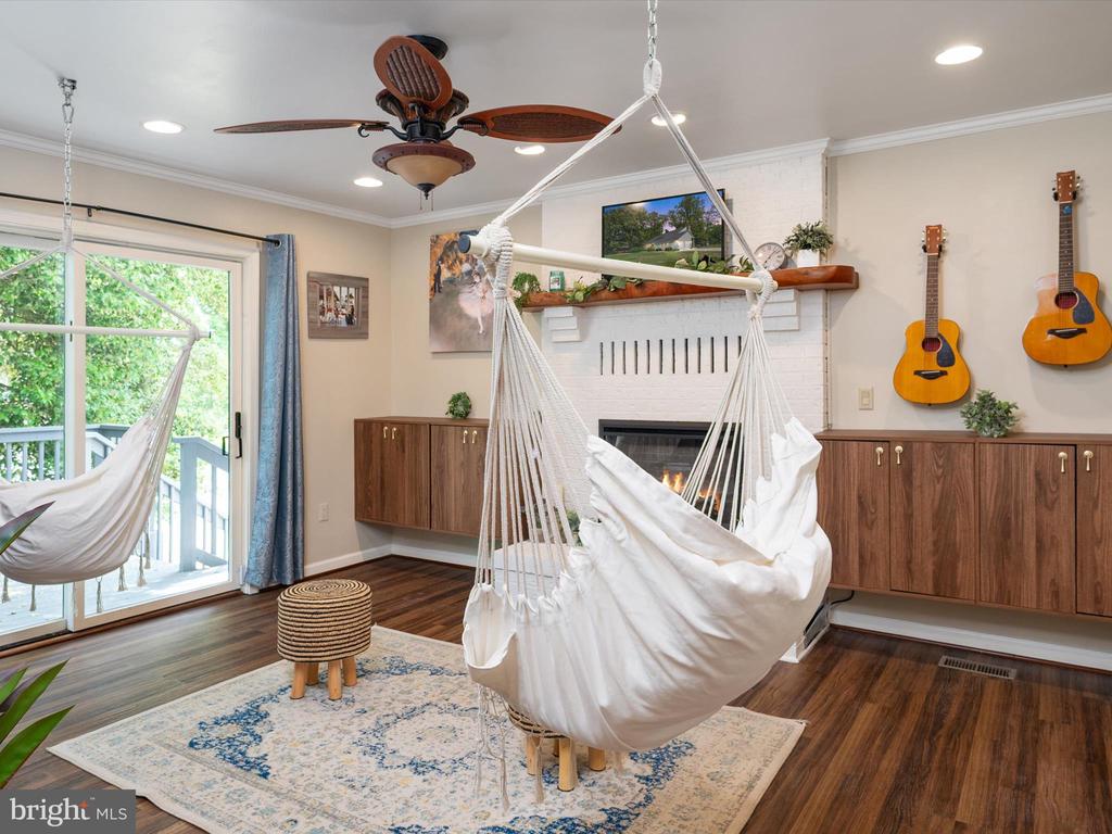 1011 Landon Ln