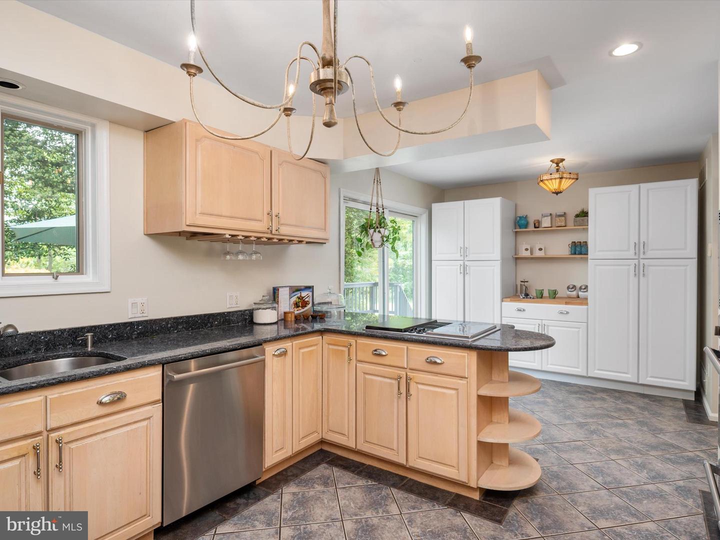 1011 Landon Ln