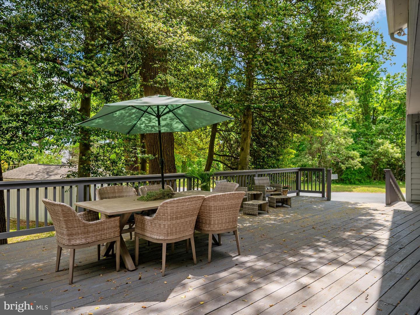 1011 Landon Ln