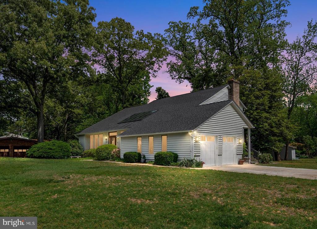 1011 Landon Ln