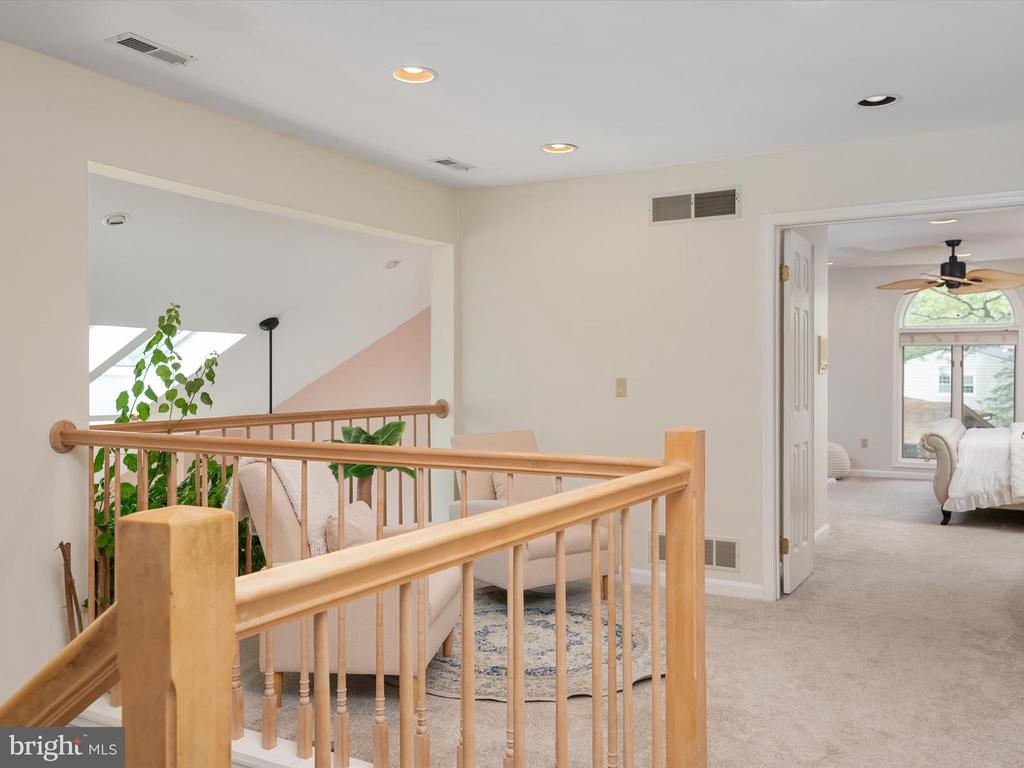 1011 Landon Ln