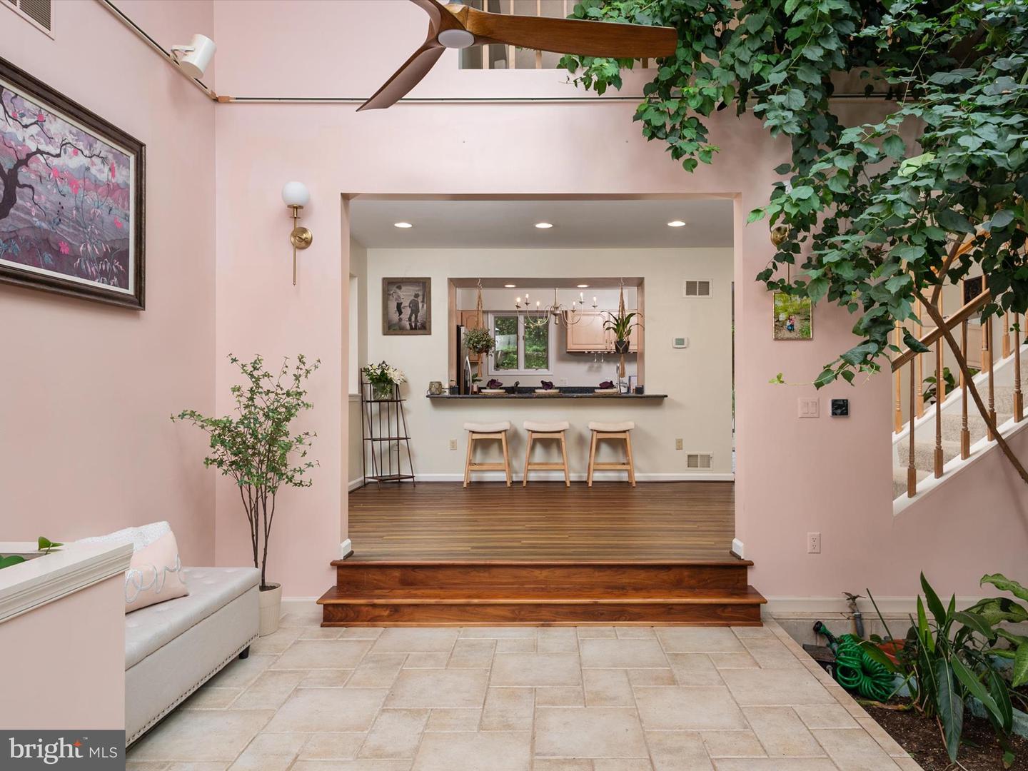 1011 Landon Ln