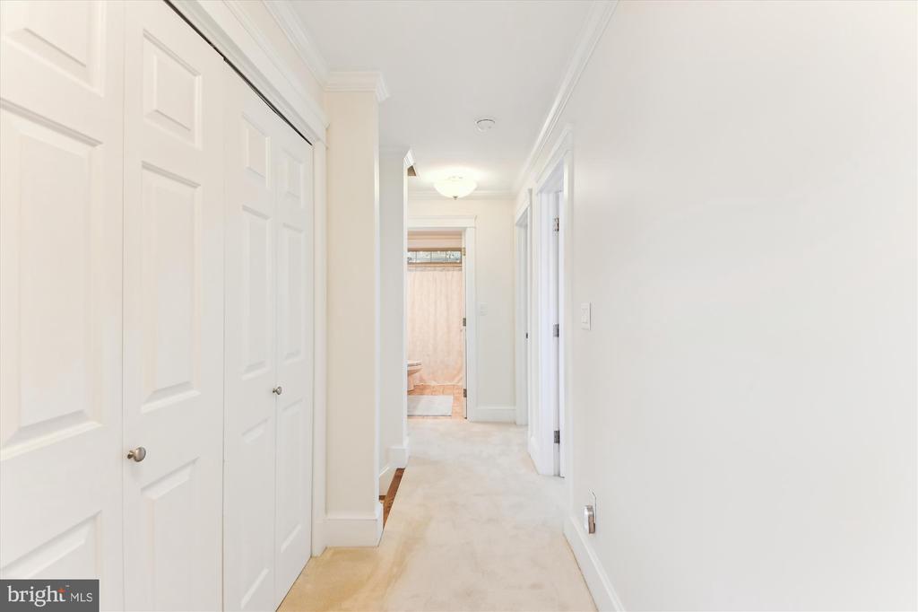 1108 Hull Dr